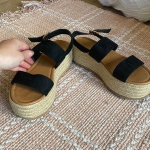 Bonnibel platform sandal